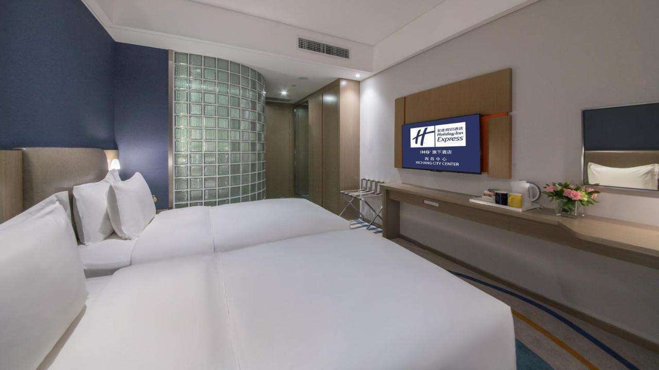 Holiday Inn Express - Xichang City Center By Ihg エクステリア 写真